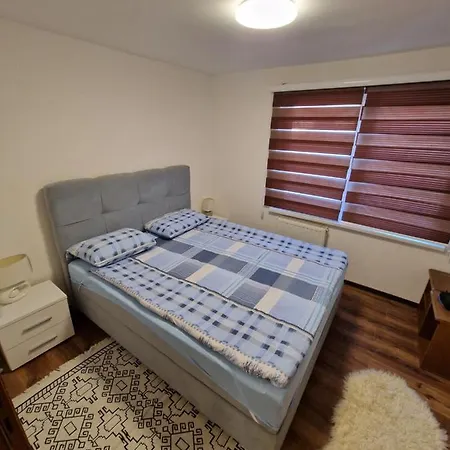 Stan Na Izdavanje, Trebevicka 45 *